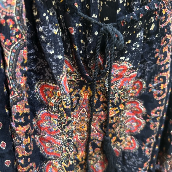 Bila by Anthropologie Navy and Red Bohemian Blouse with flutter sleeves - Picture 3 of 5